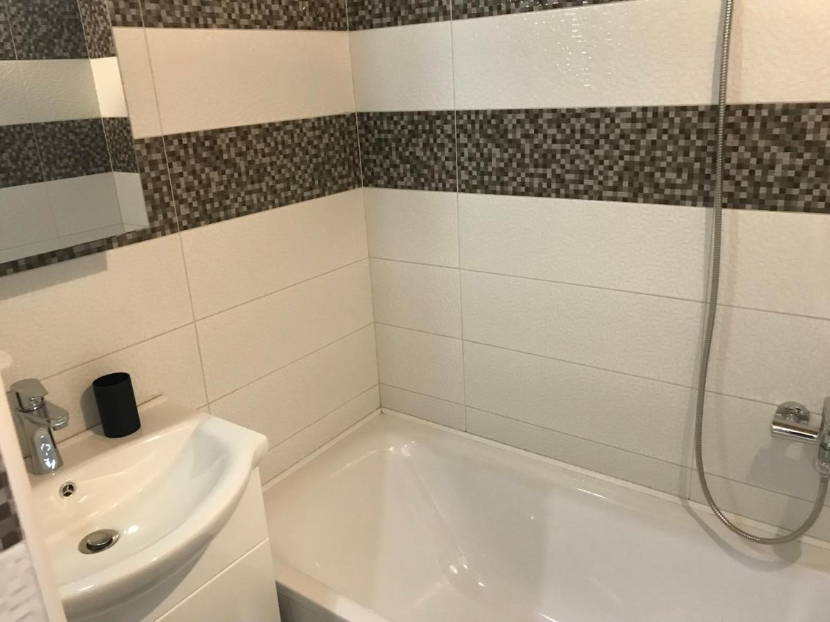 Mora Apartman 2 Кішкунфеледьгаза Екстер'єр фото