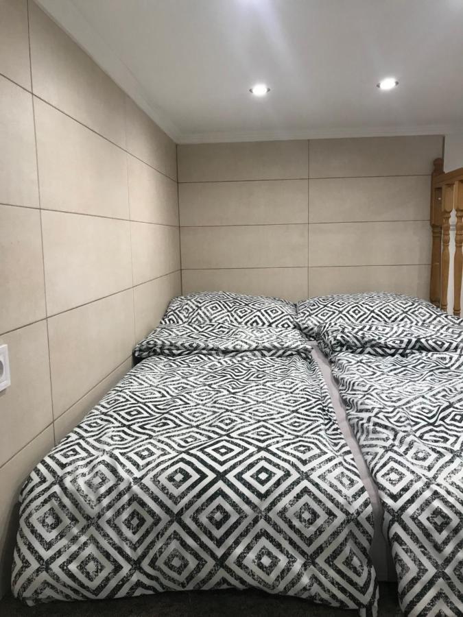 Mora Apartman 2 Кішкунфеледьгаза Екстер'єр фото