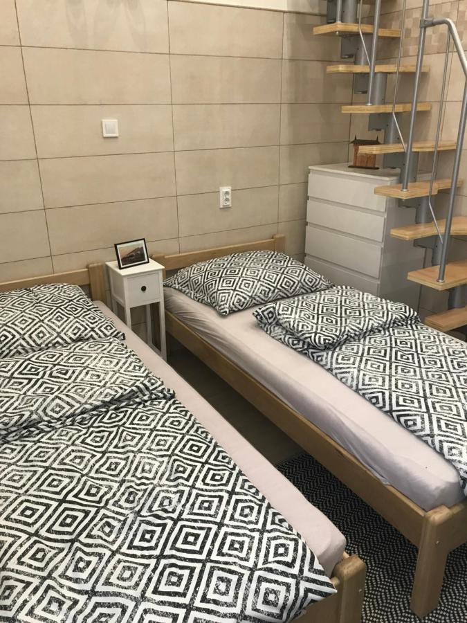 Mora Apartman 2 Кішкунфеледьгаза Екстер'єр фото